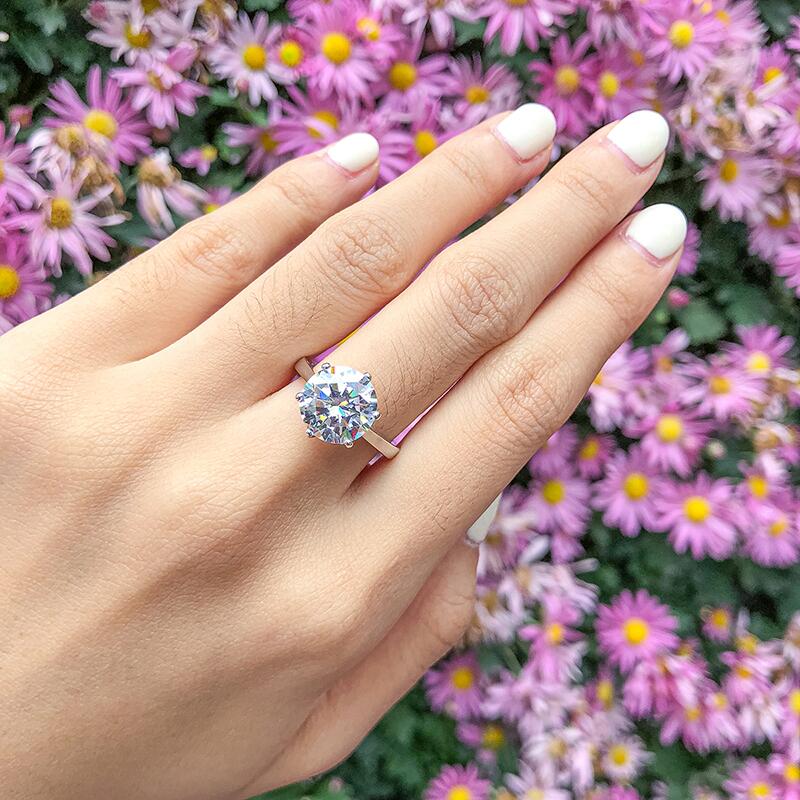 Moissanite Engagement Ring - GOGO FLEEK