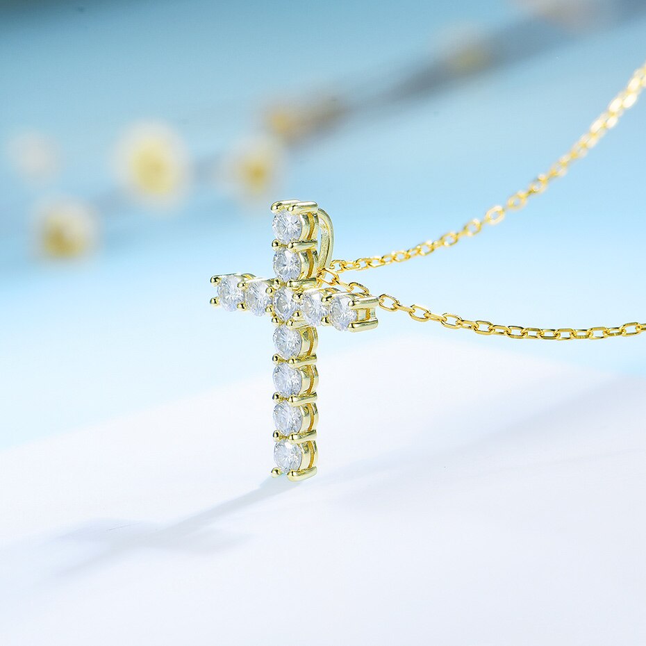 Moissanite Cross Necklace - GOGO FLEEK